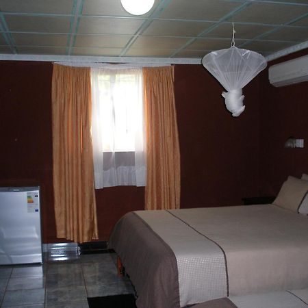 ليفينغستون Gloria'S Bed And Breakfast المظهر الخارجي الصورة