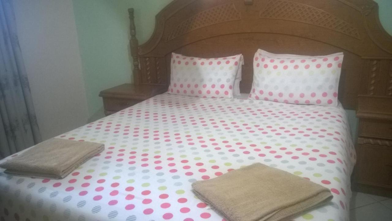 ليفينغستون Gloria'S Bed And Breakfast المظهر الخارجي الصورة