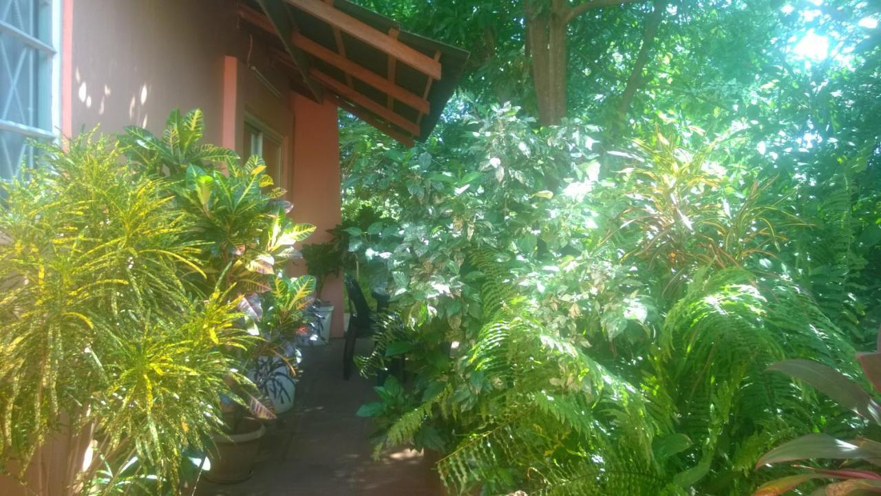 ليفينغستون Gloria'S Bed And Breakfast المظهر الخارجي الصورة