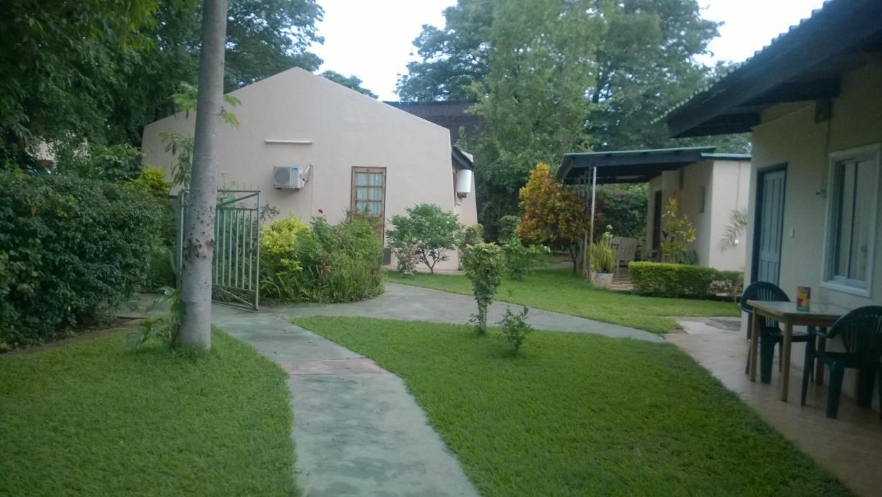 ليفينغستون Gloria'S Bed And Breakfast المظهر الخارجي الصورة